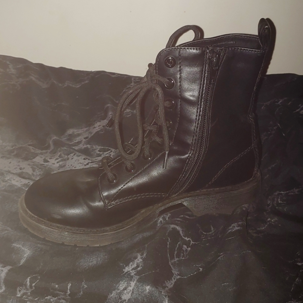 Time and Tru Boot - Picture 3 of 3